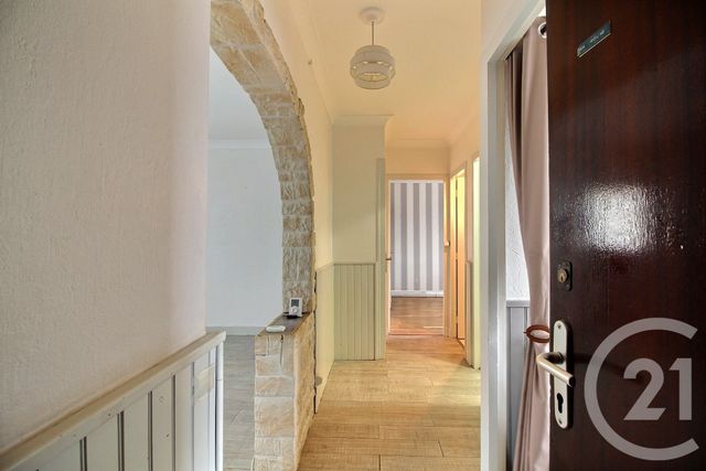 Afficher la photo en grand Appartement F3 à vendre - 3 pièces - 50.85 m2 - PESSAC - 33 - AQUITAINE - Century 21 A.C.O