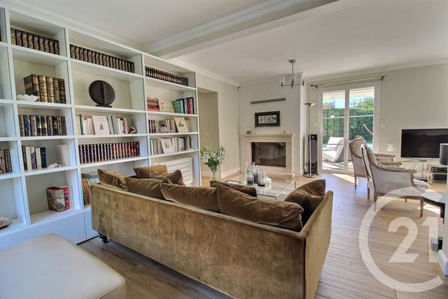 Afficher la photo en grand maison à vendre - 6 pièces - 184.9 m2 - PESSAC - 33 - AQUITAINE - Century 21 A.C.O