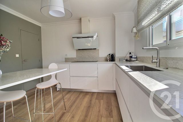 maison à vendre - 6 pièces - 184.9 m2 - PESSAC - 33 - AQUITAINE - Century 21 A.C.O