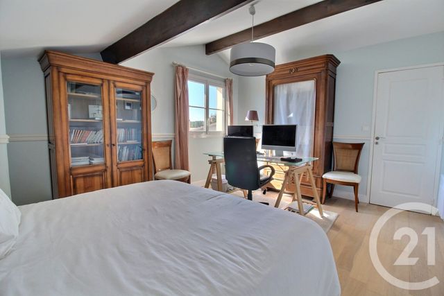 Afficher la photo en grand maison à vendre - 6 pièces - 184.9 m2 - PESSAC - 33 - AQUITAINE - Century 21 A.C.O