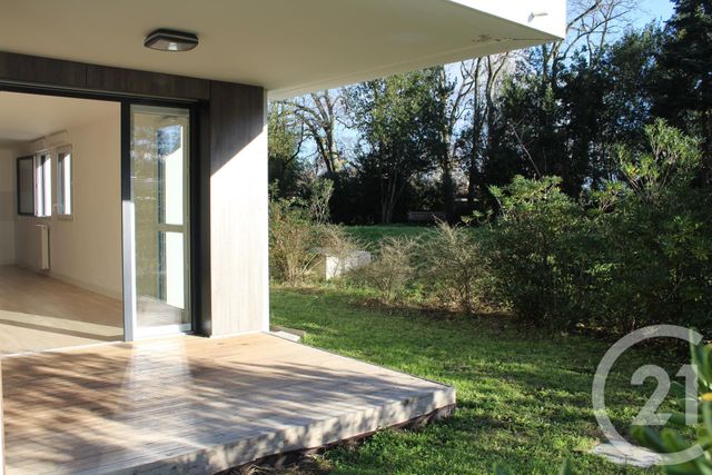 Appartement F3 à vendre - 3 pièces - 68.6 m2 - PESSAC - 33 - AQUITAINE - Century 21 A.C.O.