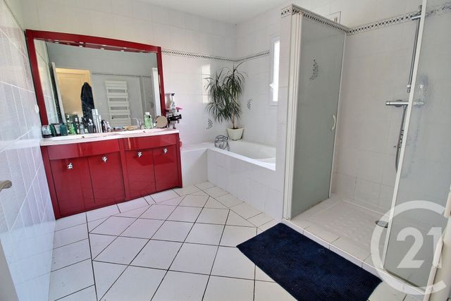 maison à vendre - 6 pièces - 122.36 m2 - PESSAC - 33 - AQUITAINE - Century 21 A.C.O