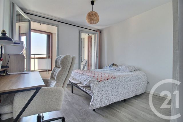 Appartement F3 à vendre - 3 pièces - 64.0 m2 - PESSAC - 33 - AQUITAINE - Century 21 A.C.O.