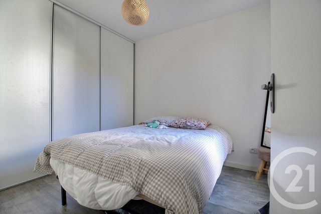Appartement F3 à vendre - 3 pièces - 64.0 m2 - PESSAC - 33 - AQUITAINE - Century 21 A.C.O.