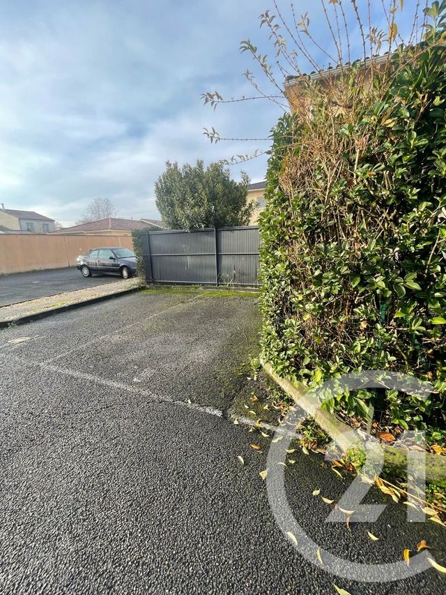 Appartement F2 à vendre - 2 pièces - 44.29 m2 - PESSAC - 33 - AQUITAINE - Century 21 A.C.O