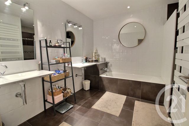 maison à vendre - 5 pièces - 155.0 m2 - PESSAC - 33 - AQUITAINE - Century 21 A.C.O