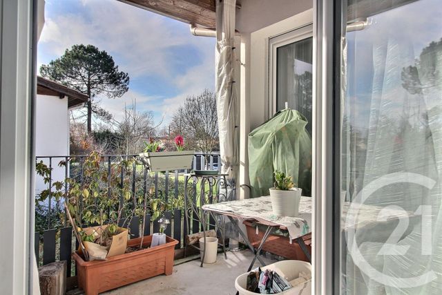 Appartement F3 à vendre - 3 pièces - 60.31 m2 - PESSAC - 33 - AQUITAINE - Century 21 A.C.O.