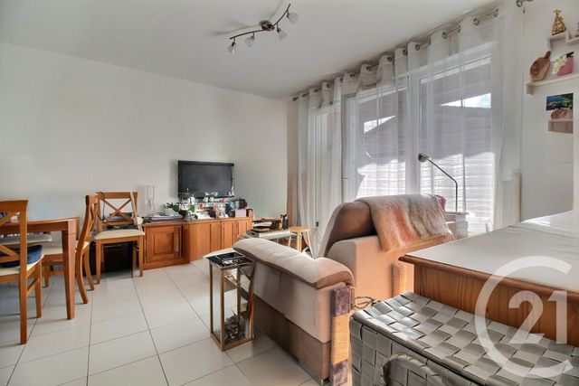 Appartement F3 à vendre - 3 pièces - 60.31 m2 - PESSAC - 33 - AQUITAINE - Century 21 A.C.O.