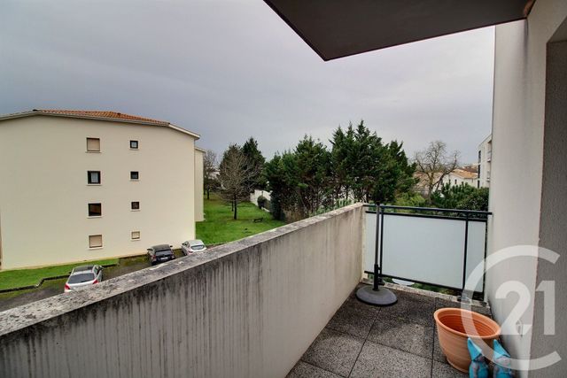 Appartement à vendre - 3 pièces - 59.44 m2 - PESSAC - 33 - AQUITAINE - Century 21 A.C.O