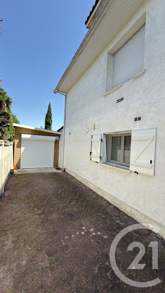 Appartement F2 à vendre - 2 pièces - 30.7 m2 - PESSAC - 33 - AQUITAINE - Century 21 A.C.O.