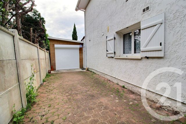 Appartement F2 à vendre - 2 pièces - 30.7 m2 - PESSAC - 33 - AQUITAINE - Century 21 A.C.O.