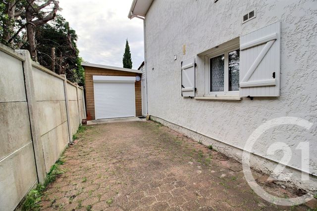 Appartement F2 à vendre - 2 pièces - 30.7 m2 - PESSAC - 33 - AQUITAINE - Century 21 A.C.O.