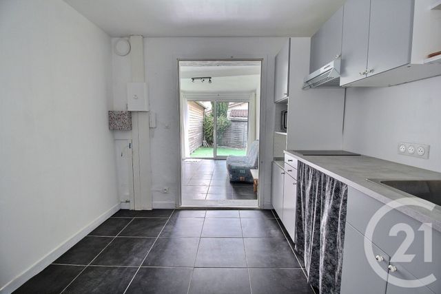 Appartement F2 à vendre - 2 pièces - 30.7 m2 - PESSAC - 33 - AQUITAINE - Century 21 A.C.O.