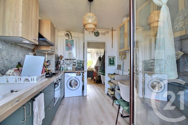 Appartement F3 à vendre - 3 pièces - 56.68 m2 - PESSAC - 33 - AQUITAINE - Century 21 A.C.O.