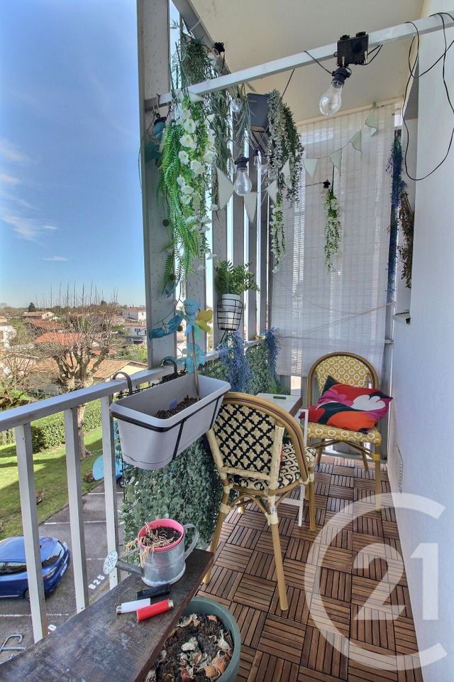 Appartement F3 à vendre - 3 pièces - 56.68 m2 - PESSAC - 33 - AQUITAINE - Century 21 A.C.O.