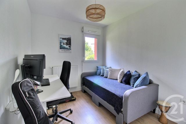 Appartement F4 à vendre - 4 pièces - 78.66 m2 - PESSAC - 33 - AQUITAINE - Century 21 A.C.O.