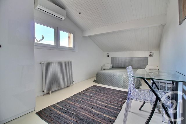 Appartement F3 à louer - 3 pièces - 60.0 m2 - PESSAC - 33 - AQUITAINE - Century 21 A.C.O.