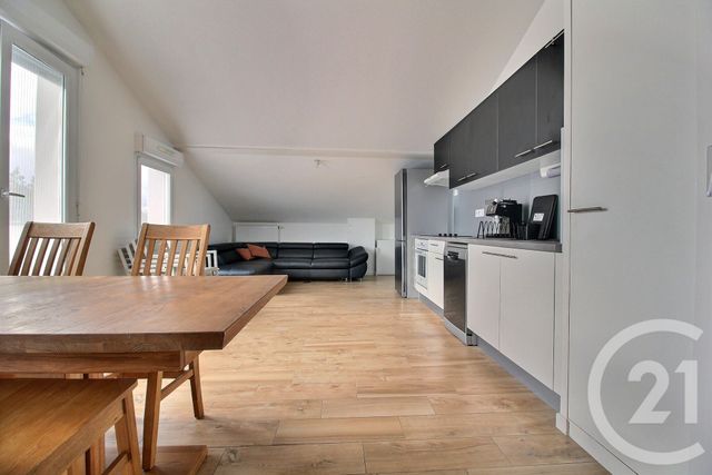 Appartement F2 à louer - 2 pièces - 44.0 m2 - PESSAC - 33 - AQUITAINE - Century 21 A.C.O.
