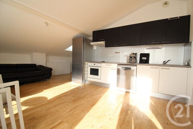 Appartement F2 à louer - 2 pièces - 44.0 m2 - PESSAC - 33 - AQUITAINE - Century 21 A.C.O.