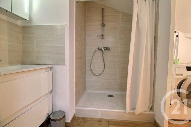 Appartement F2 à louer - 2 pièces - 44.0 m2 - PESSAC - 33 - AQUITAINE - Century 21 A.C.O.