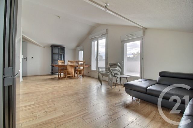 Appartement F2 à louer - 2 pièces - 44.0 m2 - PESSAC - 33 - AQUITAINE - Century 21 A.C.O.