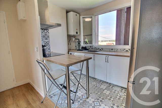 Appartement F4 à louer - 4 pièces - 64.0 m2 - PESSAC - 33 - AQUITAINE - Century 21 A.C.O.