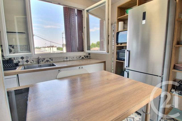 Appartement F4 à louer - 4 pièces - 64.0 m2 - PESSAC - 33 - AQUITAINE - Century 21 A.C.O.