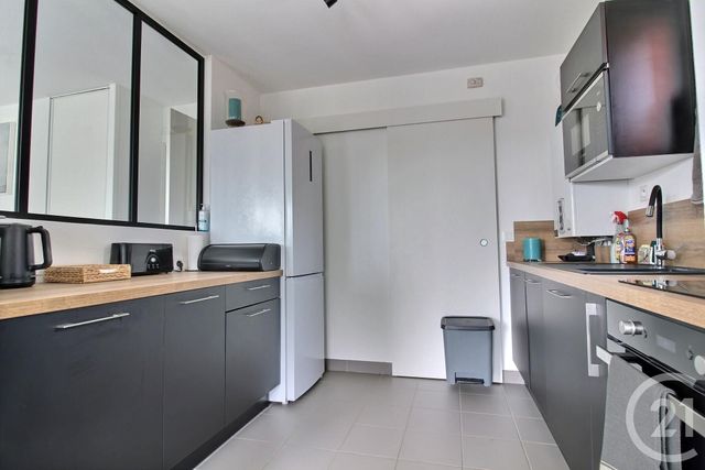 Appartement F4 à louer - 4 pièces - 83.3 m2 - PESSAC - 33 - AQUITAINE - Century 21 A.C.O.