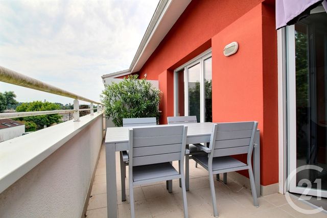Appartement F4 à louer - 4 pièces - 83.3 m2 - PESSAC - 33 - AQUITAINE - Century 21 A.C.O.