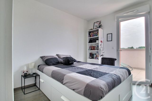 Appartement F4 à louer - 4 pièces - 83.3 m2 - PESSAC - 33 - AQUITAINE - Century 21 A.C.O.