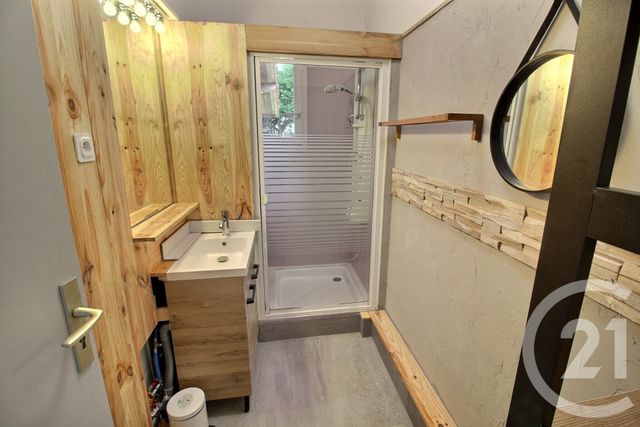 Appartement T2 à louer - 2 pièces - 45.0 m2 - PESSAC - 33 - AQUITAINE - Century 21 A.C.O.