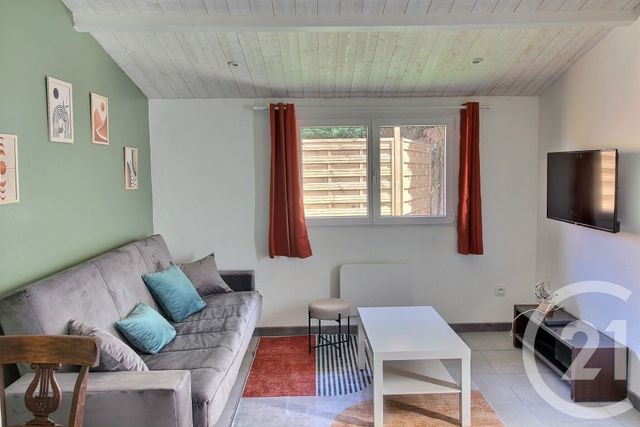 Appartement T2 à louer - 2 pièces - 45.0 m2 - PESSAC - 33 - AQUITAINE - Century 21 A.C.O.
